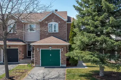 Att/Row/Townhouse in Orleans - Cumberland and Area
