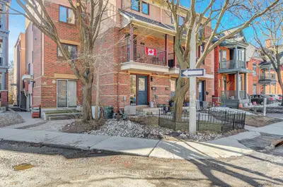 40a Maclaren Street, Ottawa Centre, On K2p 0k4