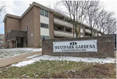 Condo Apartment in St. Catharines