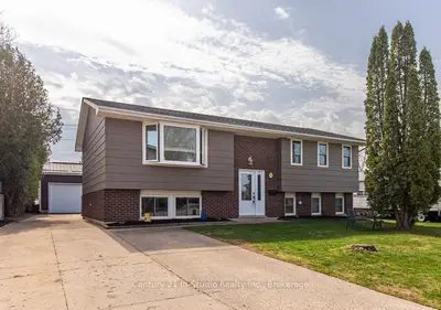 Detached in Saugeen Shores