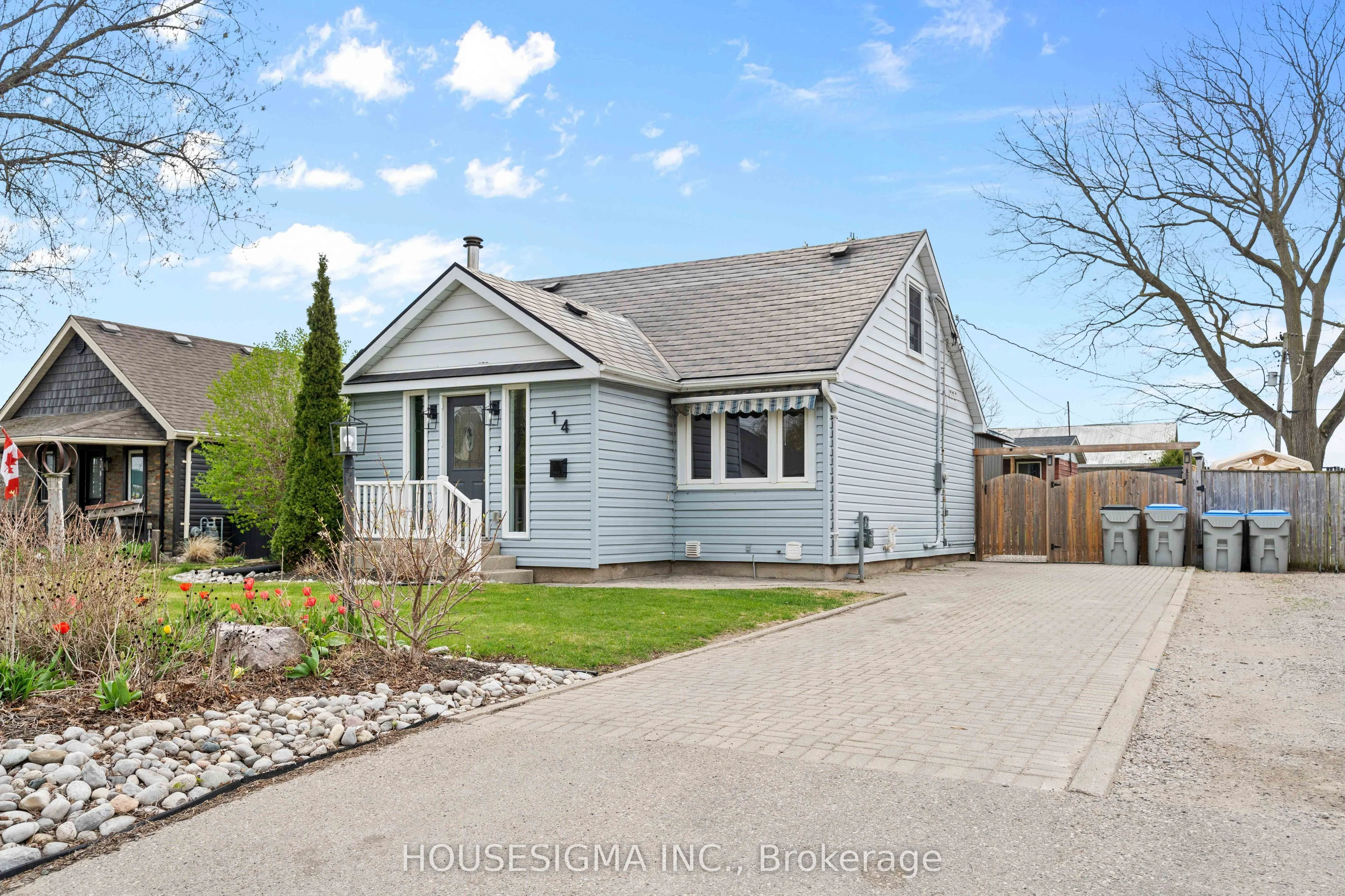 14 Carroll Street W, Strathroy-Caradoc, ON N7G 1A8