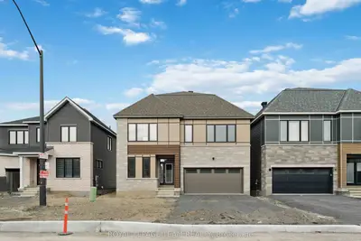 Detached in Barrhaven