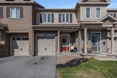 Att/Row/Townhouse in Stittsville - Munster - Richmond
