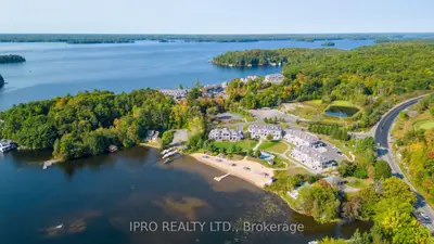 Condo Apartment in Muskoka Lakes