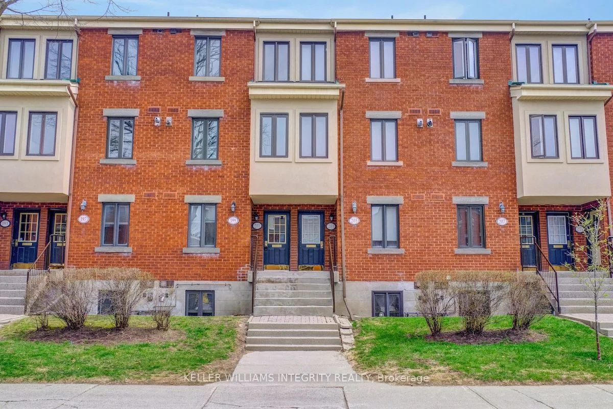 201 Alvin Road, Manor Park - Cardinal Glen And Area, On K1k 2t9