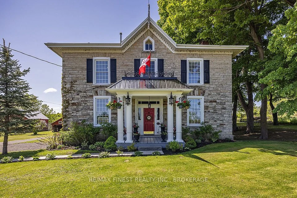 221 Highway 15 , Front of Leeds & Seeleys Bay, ON K0H 2N0