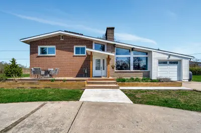 Detached in Quinte West