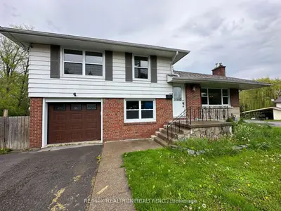 Detached in Belleville
