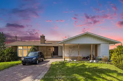 Detached in Blossom Park - Airport and Area