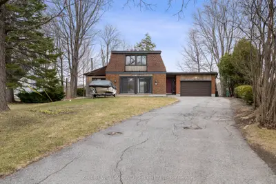 Detached in Country Place - Pineglen - Crestview and Area