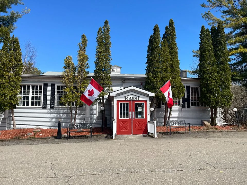 780 King Street W, Gananoque, ON K7G 2H5
