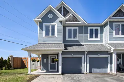 Att/Row/Townhouse in Kanata