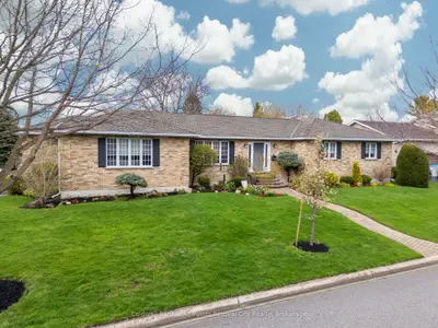 Detached in Goderich