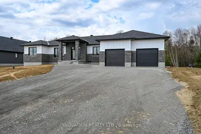 Detached in North Dundas