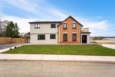 Duplex in Grey Highlands