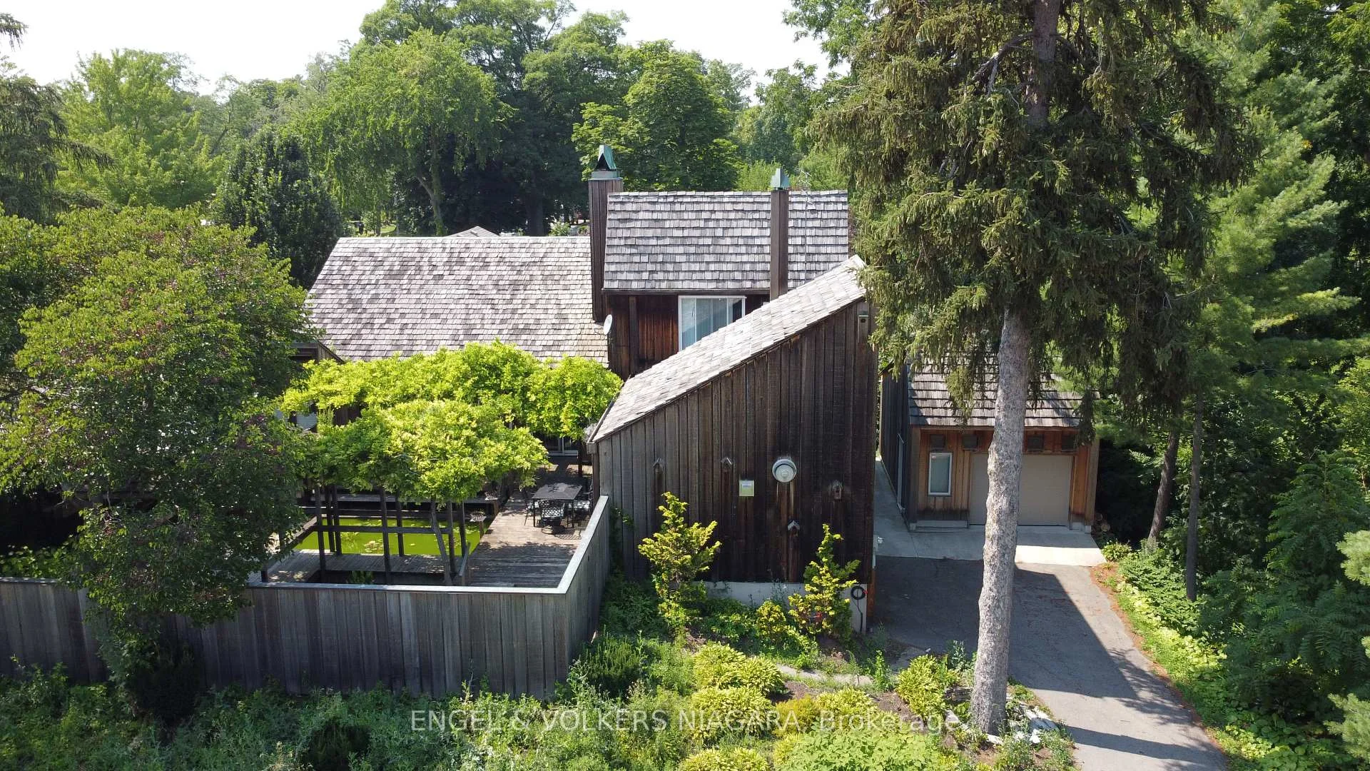 89 Byron Street, Niagara-on-the-lake, On L0s 1j0