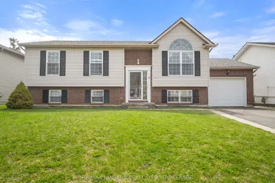 Detached in Thorold
