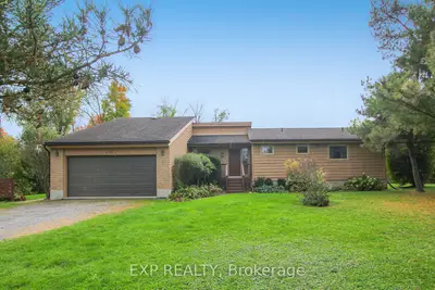 Detached in Mississippi Mills