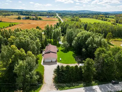 Detached in Blue Mountains