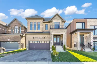 Detached in Woodstock
