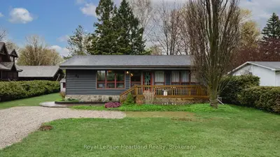 Detached in Bluewater
