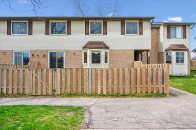 Condo Townhouse in Kitchener
