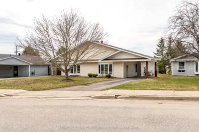 Semi-Detached in Bracebridge