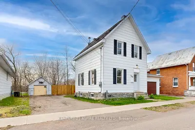 Detached in Pembroke