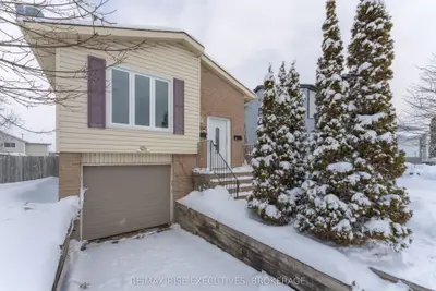 766 Cataraqui Woods Drive 1, Kingston, On K7p 2r1