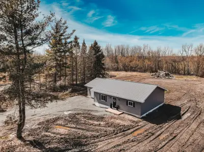 Detached in South Dundas