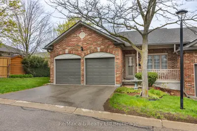 Condo Townhouse in Woodstock
