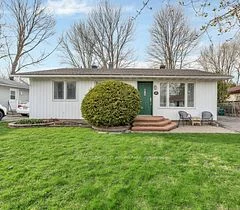 1443 Rainbow Crescent, Cyrville - Carson Grove - Pineview, ON K1J 8E3