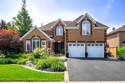 Detached in Brantford
