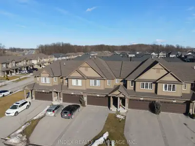 Att/Row/Townhouse in Thorold