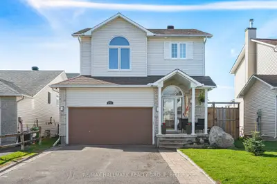 Detached in Russell