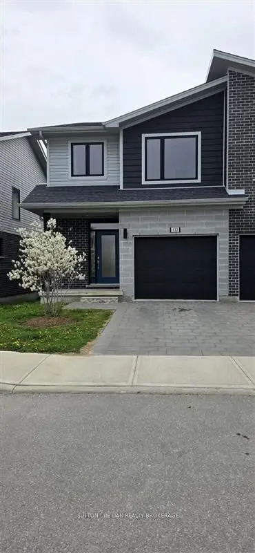 Condo Townhouse in London East