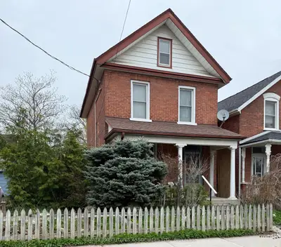 476 Bolivar Street, Peterborough, On K9j 4r4