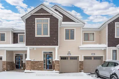 Att/Row/Townhouse in Orleans - Cumberland and Area