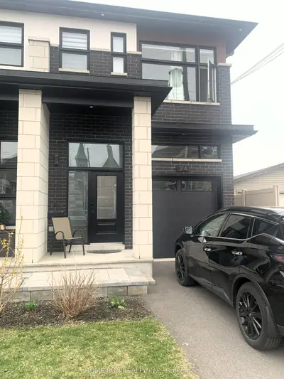 Att/Row/Townhouse in Vanier and Kingsview Park