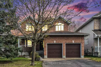 Detached in Orleans - Convent Glen and Area