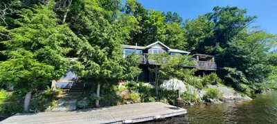 Detached in The Archipelago