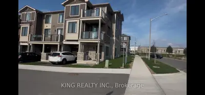 Att/Row/Townhouse in Cambridge