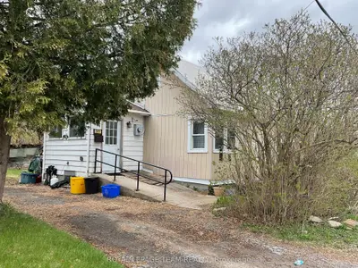 Detached in Mississippi Mills