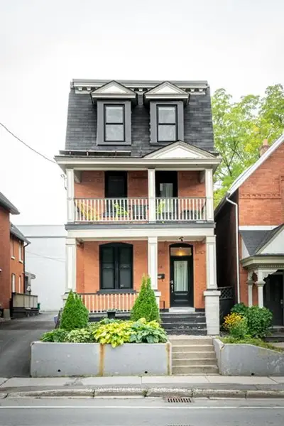 Duplex in Ottawa Centre