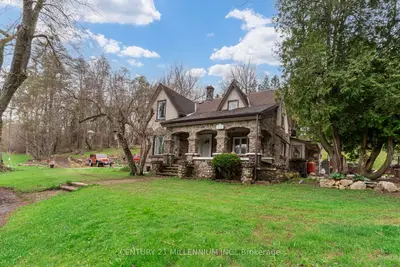 Detached in East Luther Grand Valley