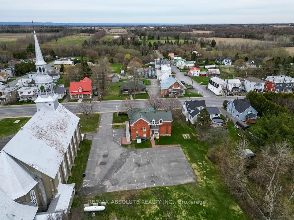 1110 Labrosse Street, Hawkesbury, ON K0B 1P0