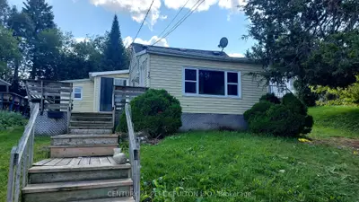 Detached in Belleville