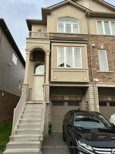 Att/Row/Townhouse in Hamilton