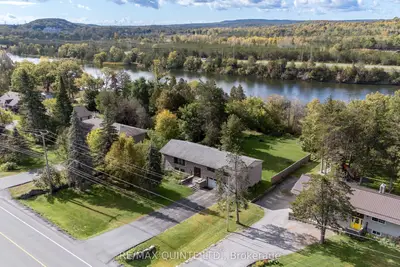 Detached in Quinte West