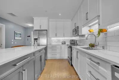 Condo Apartment in Belleville